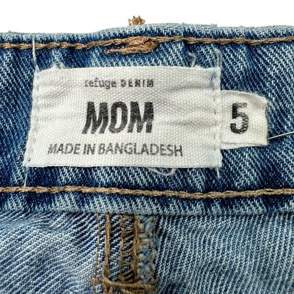 Refuge Denim | Size 5 | Medium Wash Distressed High-Rise Mom Jean Cutoff Shorts - Picture 2 of 6